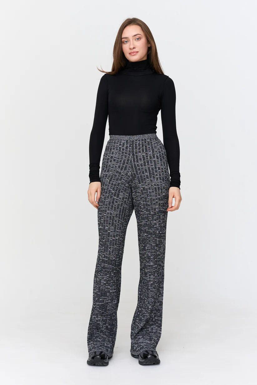 24 Colours - zwarte coltrui - 12418