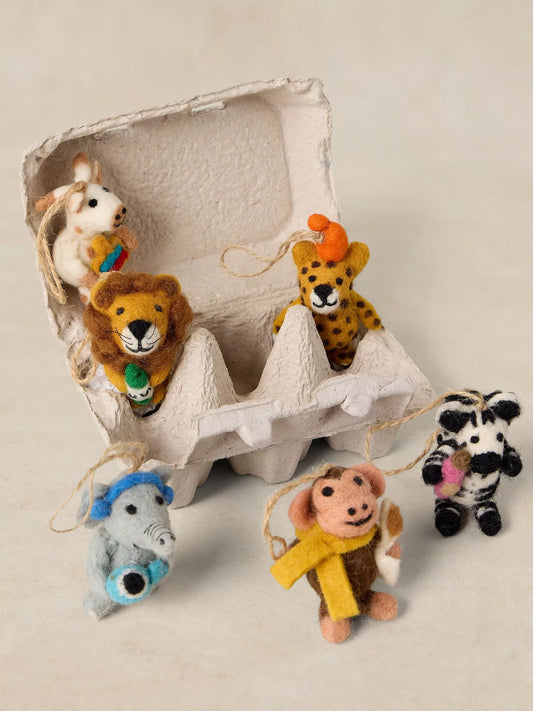 White Stuff - Safari animals decorations - Blue multi