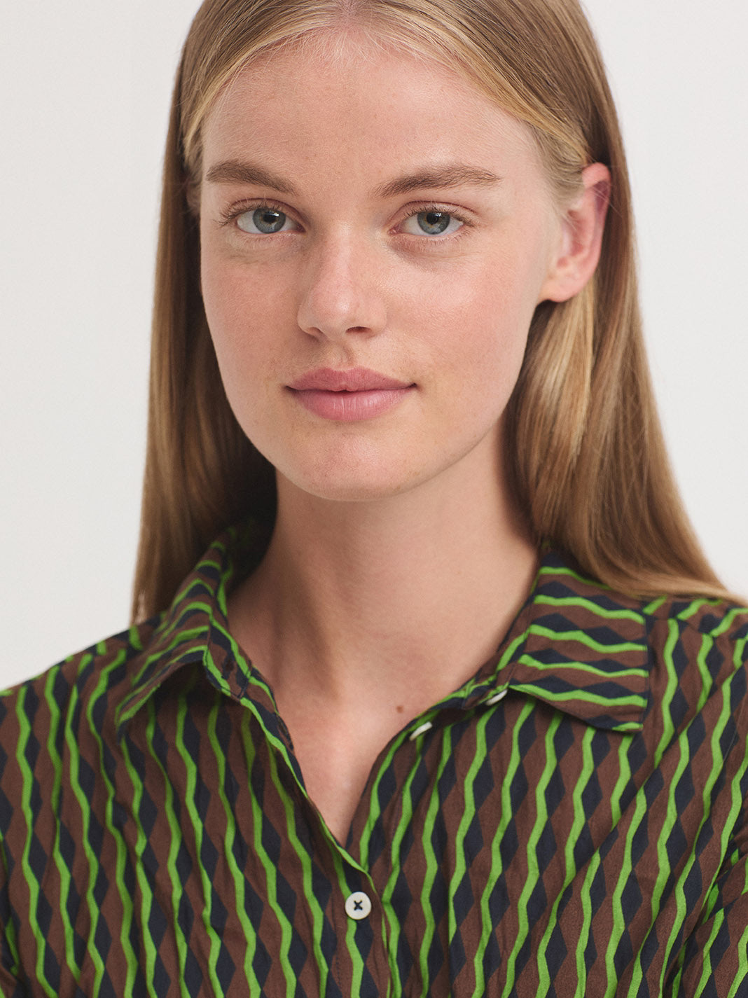 Nice Things - Endless column pannaeu print shirt