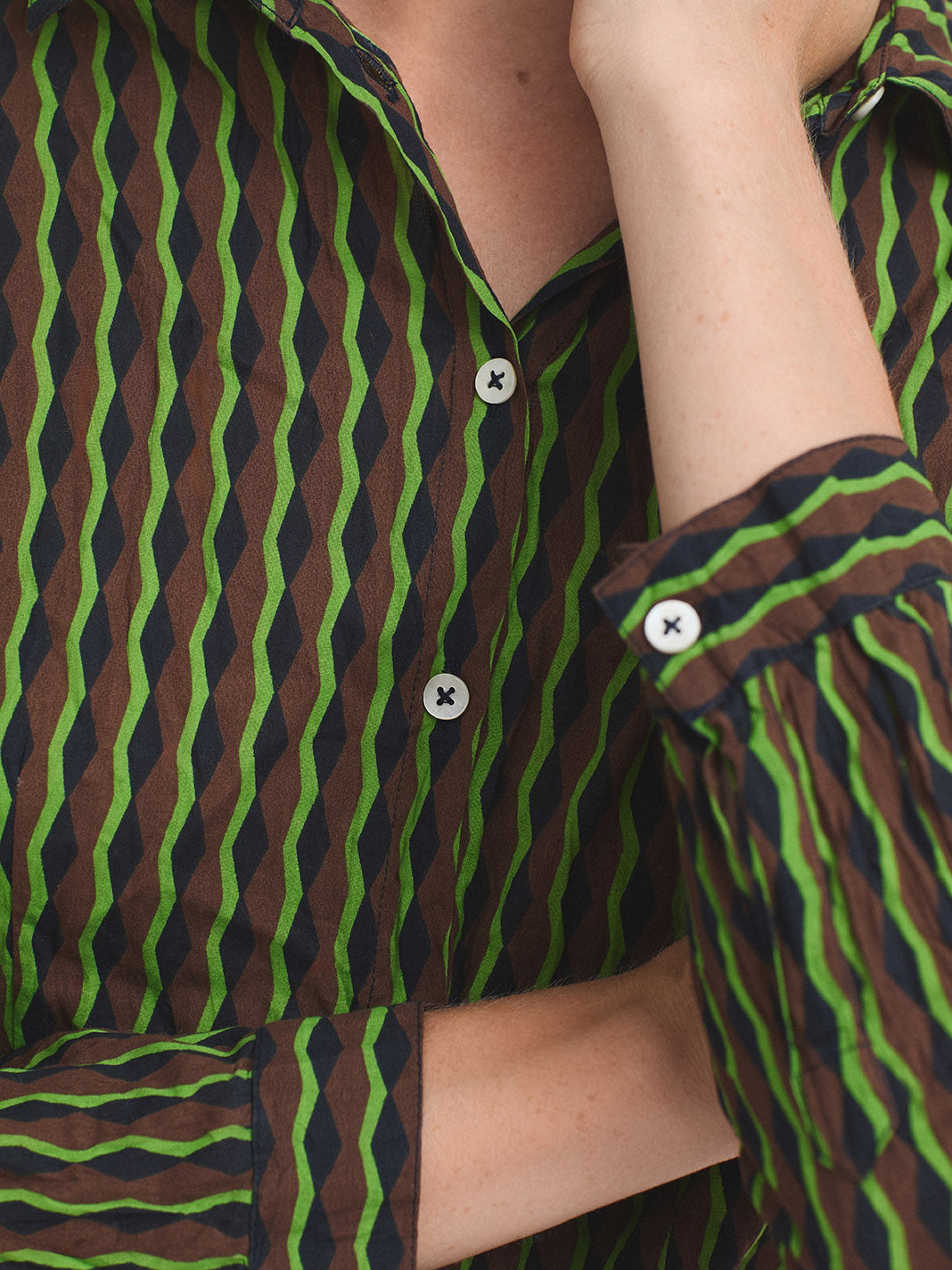 Nice Things - Endless column pannaeu print shirt