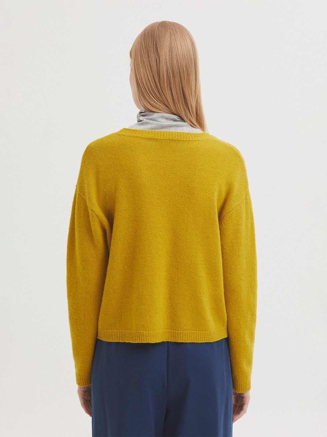 Nice Things - Basic wool sweater - intense Yellow