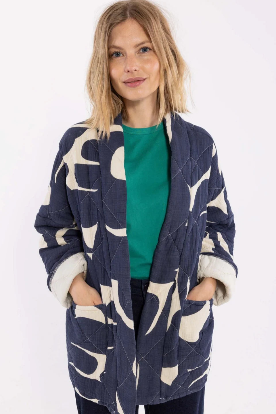 Danefae - Danekatrin Quilt Jacket Dark Navy/Chalk TROPS
