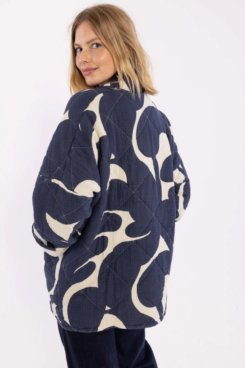 Danefae - Danekatrin Quilt Jacket Dark Navy/Chalk TROPS