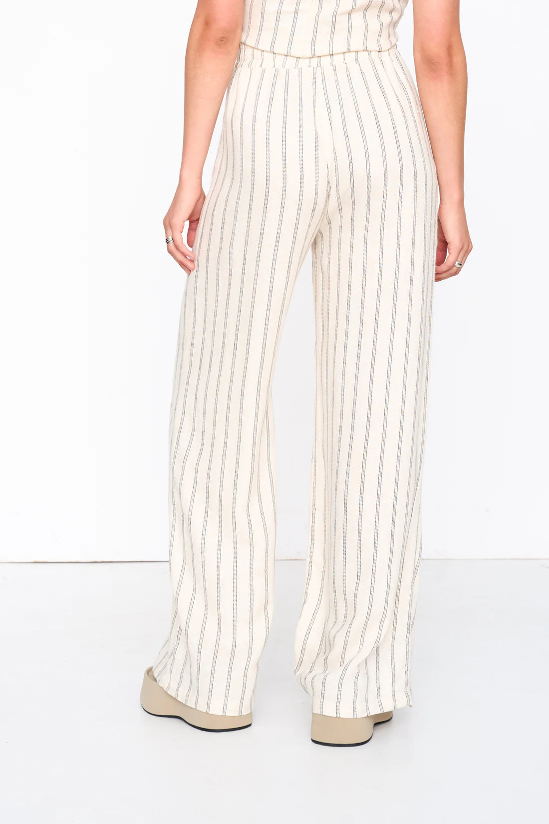 24 Colours - beige broek striped (viscose/linnen mix)