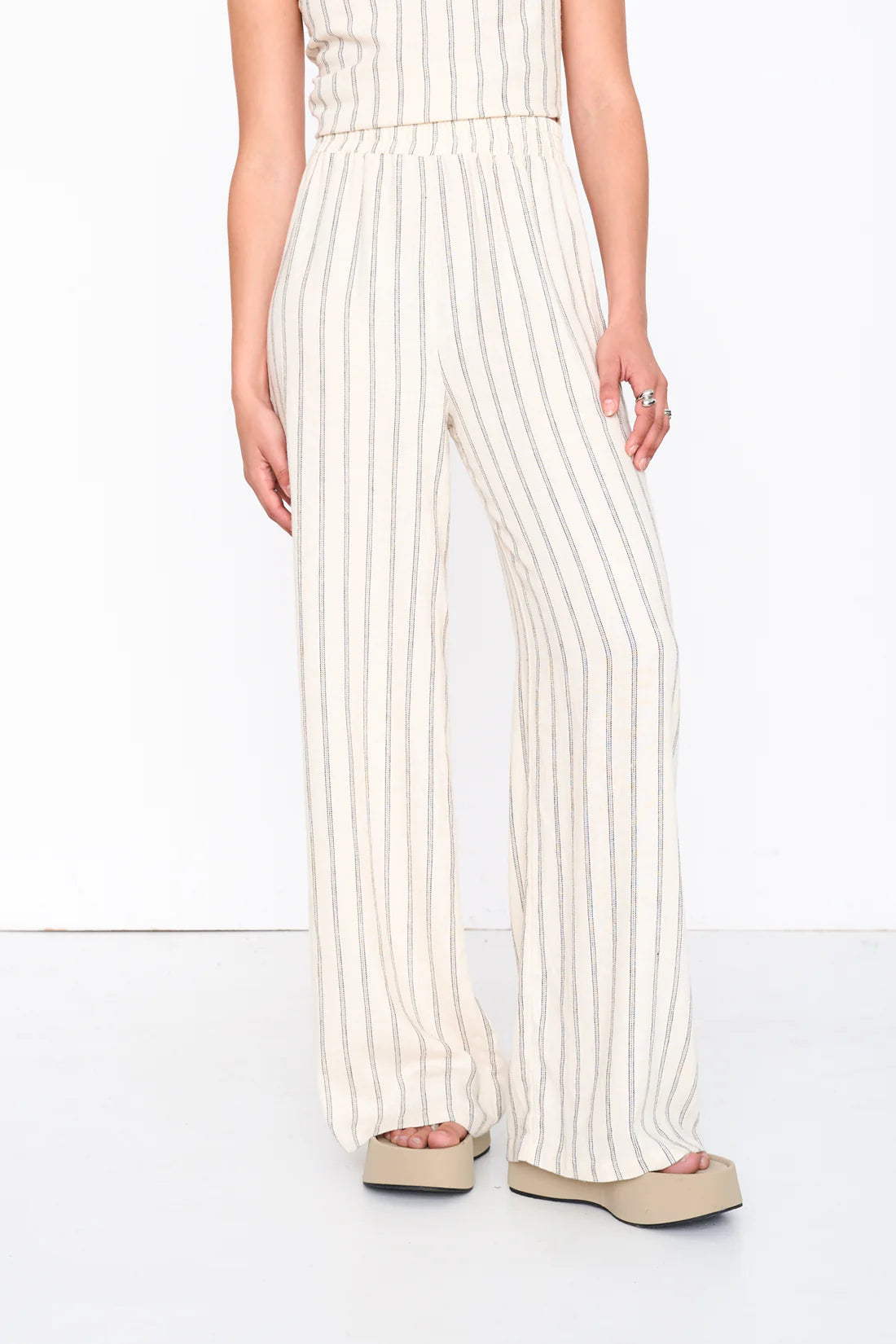 24 Colours - beige broek striped (viscose/linnen mix)